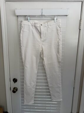American Eagle Outfitters White Stretch Jeans